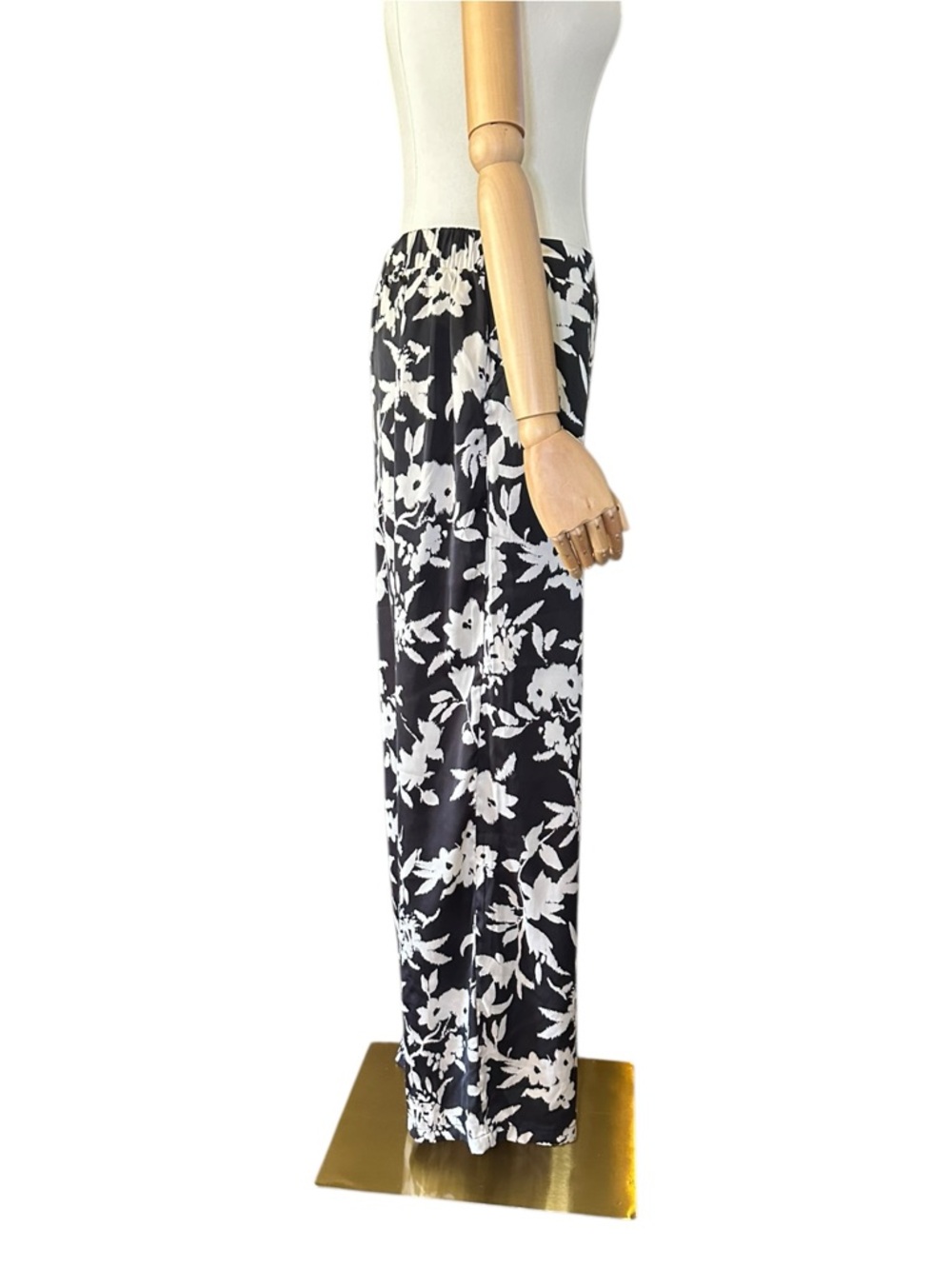 Happily Grey Floral Wide Leg Pants - Picture 6 of 9